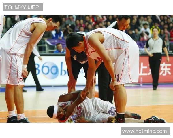 2014年火箭队与爵士队激烈对决回顾及精彩瞬间分析 2014年火箭队与爵士队激烈对决回顾及精彩瞬间分析